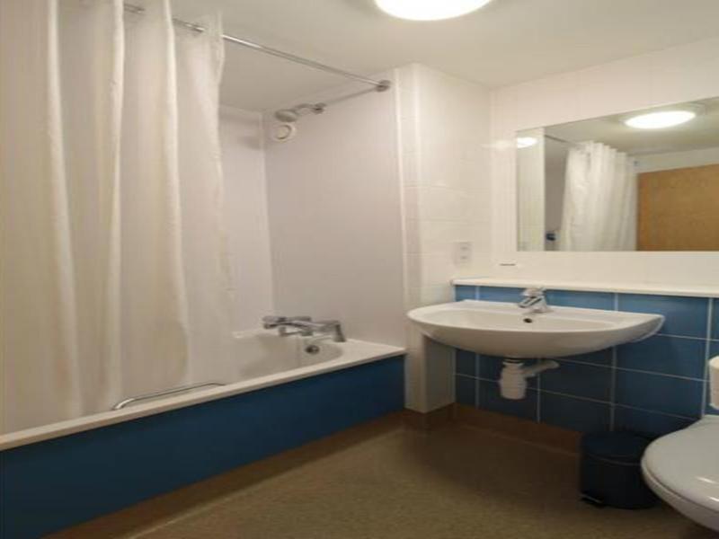 Travelodge London City Airport Ngoại thất bức ảnh