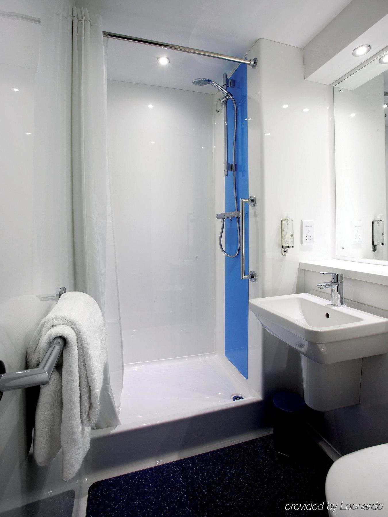 Travelodge London City Airport Ngoại thất bức ảnh