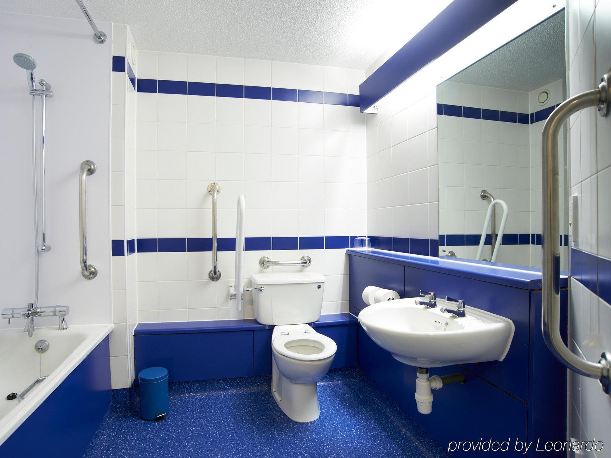 Travelodge London City Airport Ngoại thất bức ảnh